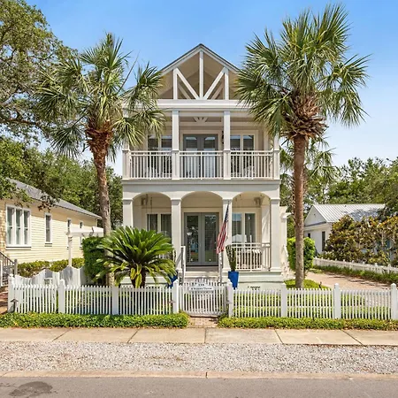 A Stone'S Throw Villa